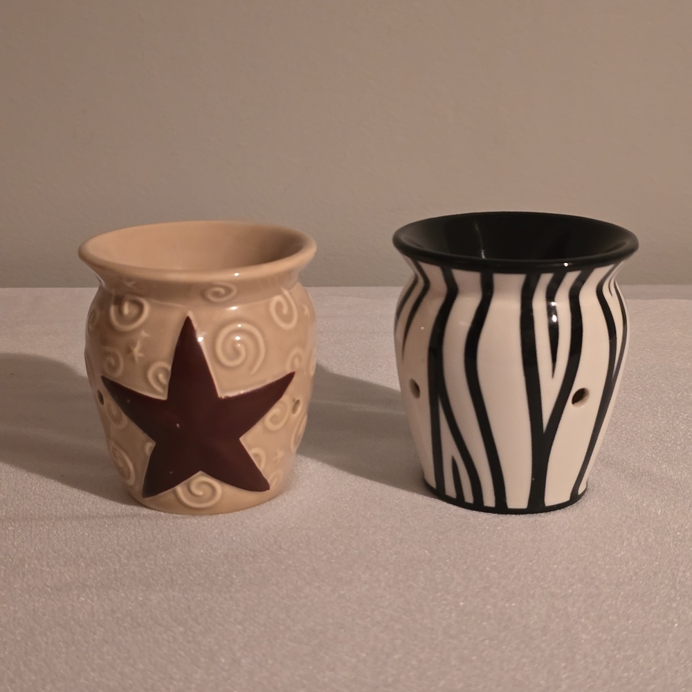Scentsy Tan and Black Candle Holders